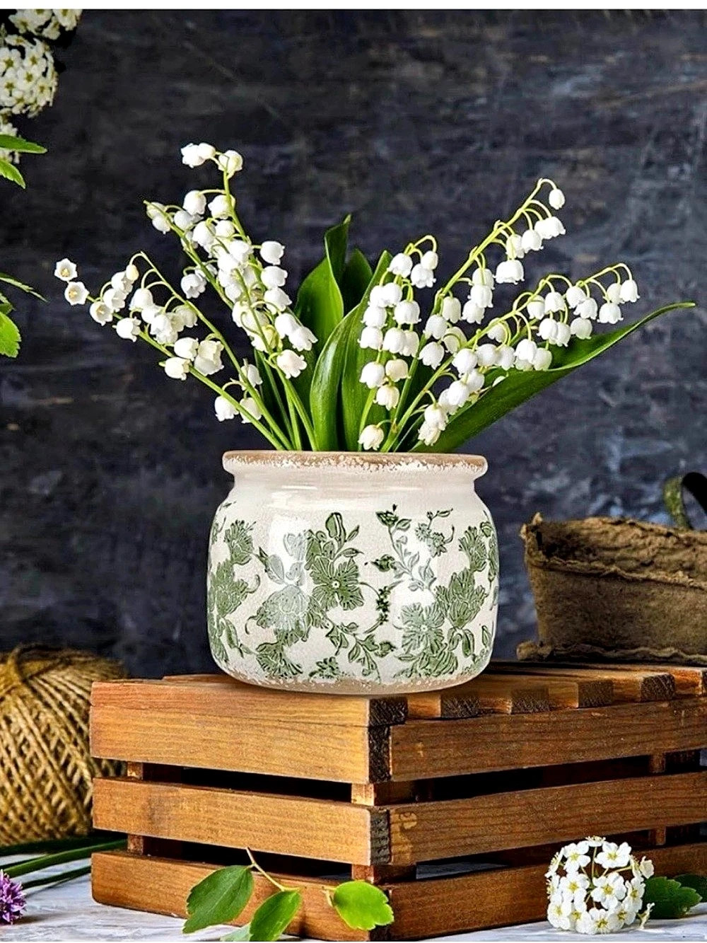 Floral Ceramic Vase in White & Green Like New